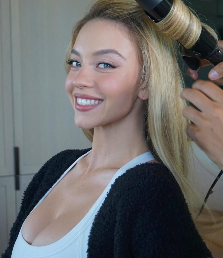 Sydney Sweeney Nude 18